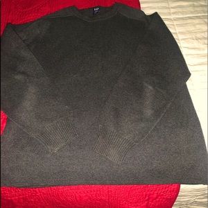 Men’s Gap sweater